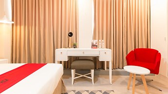 RedDoorz Premium near Greenbelt Makati