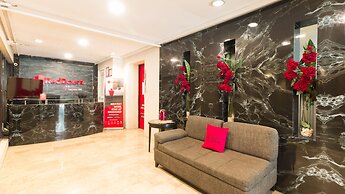 RedDoorz Premium near Greenbelt Makati