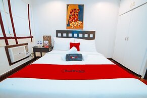 RedDoorz Premium near Greenbelt Makati