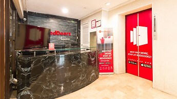 RedDoorz Premium near Greenbelt Makati