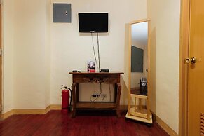 RedDoorz near Little Tokyo Makati