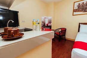 RedDoorz near Little Tokyo Makati