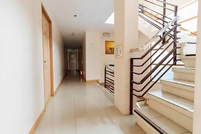 RedDoorz near Little Tokyo Makati