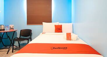 RedDoorz @ Hotel Rosemarie