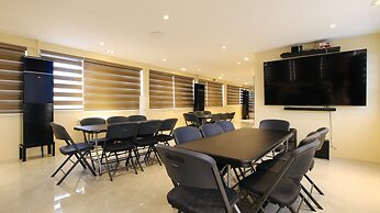 RedDoorz @ Hotel Rosemarie