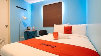 RedDoorz @ Hotel Rosemarie