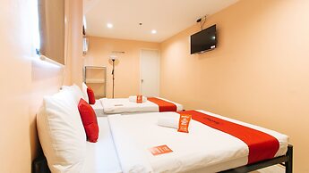 RedDoorz @ Hotel Rosemarie