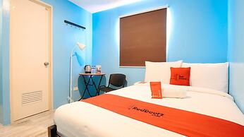 RedDoorz @ Hotel Rosemarie