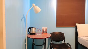 RedDoorz @ Hotel Rosemarie