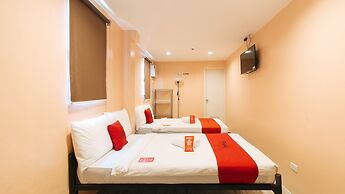 RedDoorz @ Hotel Rosemarie