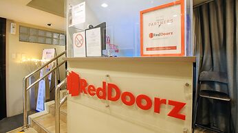 RedDoorz @ Hotel Rosemarie