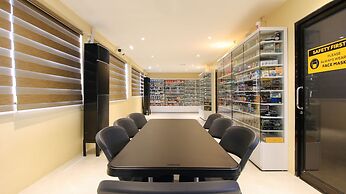 RedDoorz @ Hotel Rosemarie