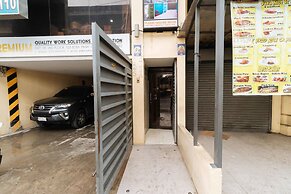 RedDoorz @ Hotel Rosemarie