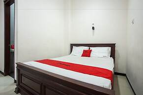 RedDoorz @ Raya Ngagel 2