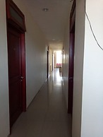 RedDoorz @ Raya Ngagel 2