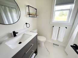 Gateway to Greenwich Suites