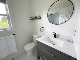 Gateway to Greenwich Suites