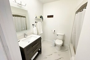 Gateway to Greenwich Suites