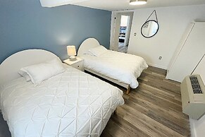 Gateway to Greenwich Suites