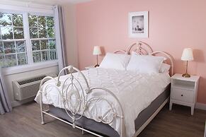 Gateway to Greenwich Suites