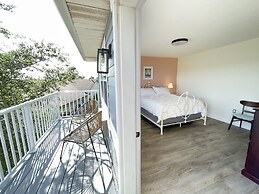 Gateway to Greenwich Suites