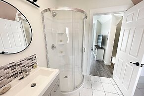 Gateway to Greenwich Suites