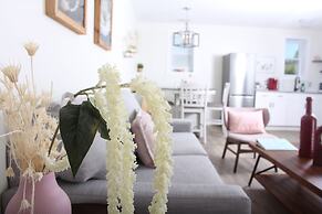 Gateway to Greenwich Suites