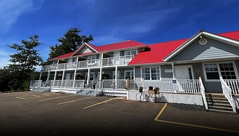 Gateway to Greenwich Suites