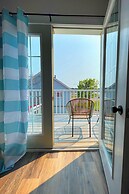 Gateway to Greenwich Suites