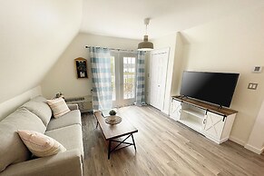 Gateway to Greenwich Suites