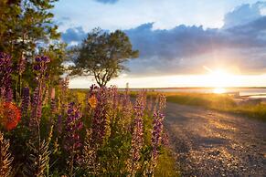 Gateway to Greenwich Suites