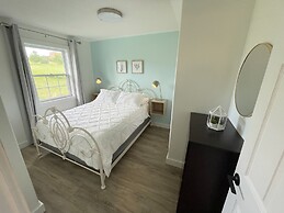 Gateway to Greenwich Suites