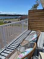 Gateway to Greenwich Suites