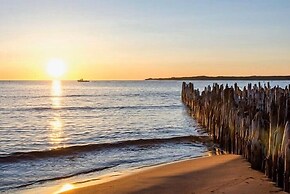 Gateway to Greenwich Suites