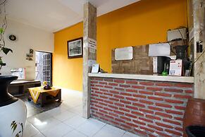 RedDoorz Plus @ Jalan Damai 2