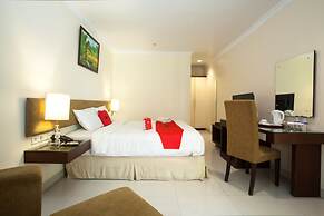 RedDoorz Premium @ Raya Nginden