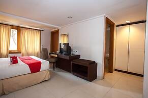 RedDoorz Premium @ Raya Nginden