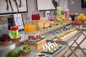 Renaissance Bengaluru Race Course Hotel