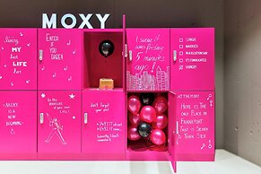 Moxy Frankfurt City Center