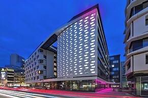 Moxy Frankfurt City Center