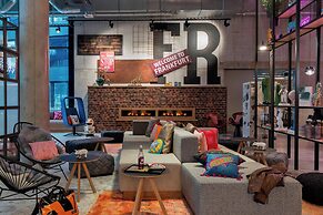 Moxy Frankfurt City Center