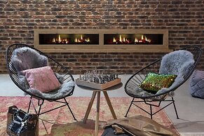 Moxy Frankfurt City Center