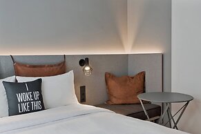 Moxy Frankfurt City Center