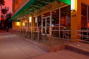 Courtyard by Marriott DeLand Historic Downtown