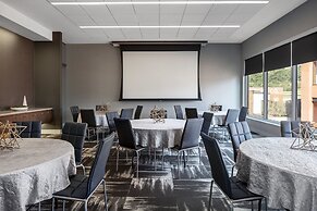 AC Hotel Pittsburgh Downtown