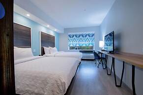 Tru by Hilton Lafayette River Ranch