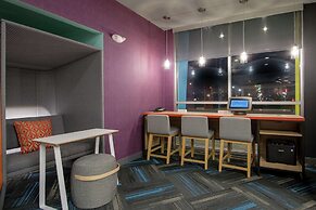 Tru by Hilton Lafayette River Ranch