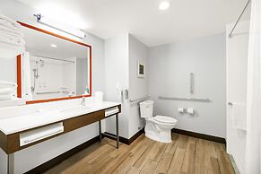 Hampton Inn & Suites Logan