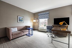 Hampton Inn & Suites Logan