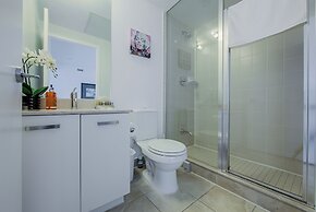 Altitude Suites Bay Street by Teristo Group